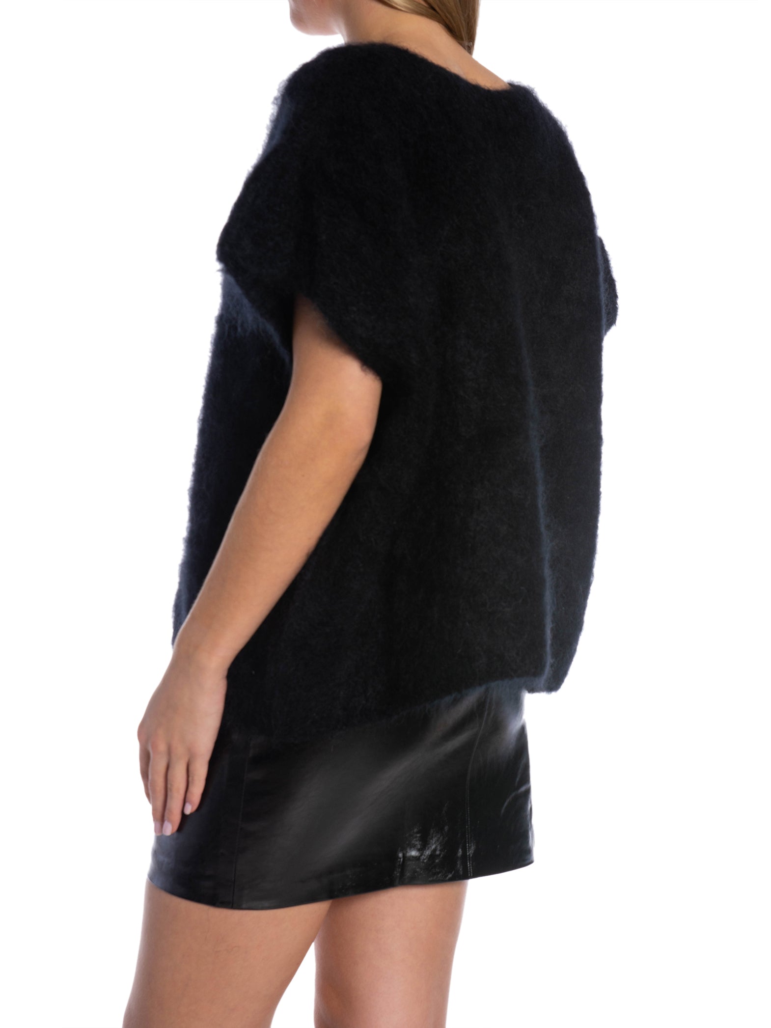 KOFTA FLUFFY CROPPED BLACK_104480.jpg