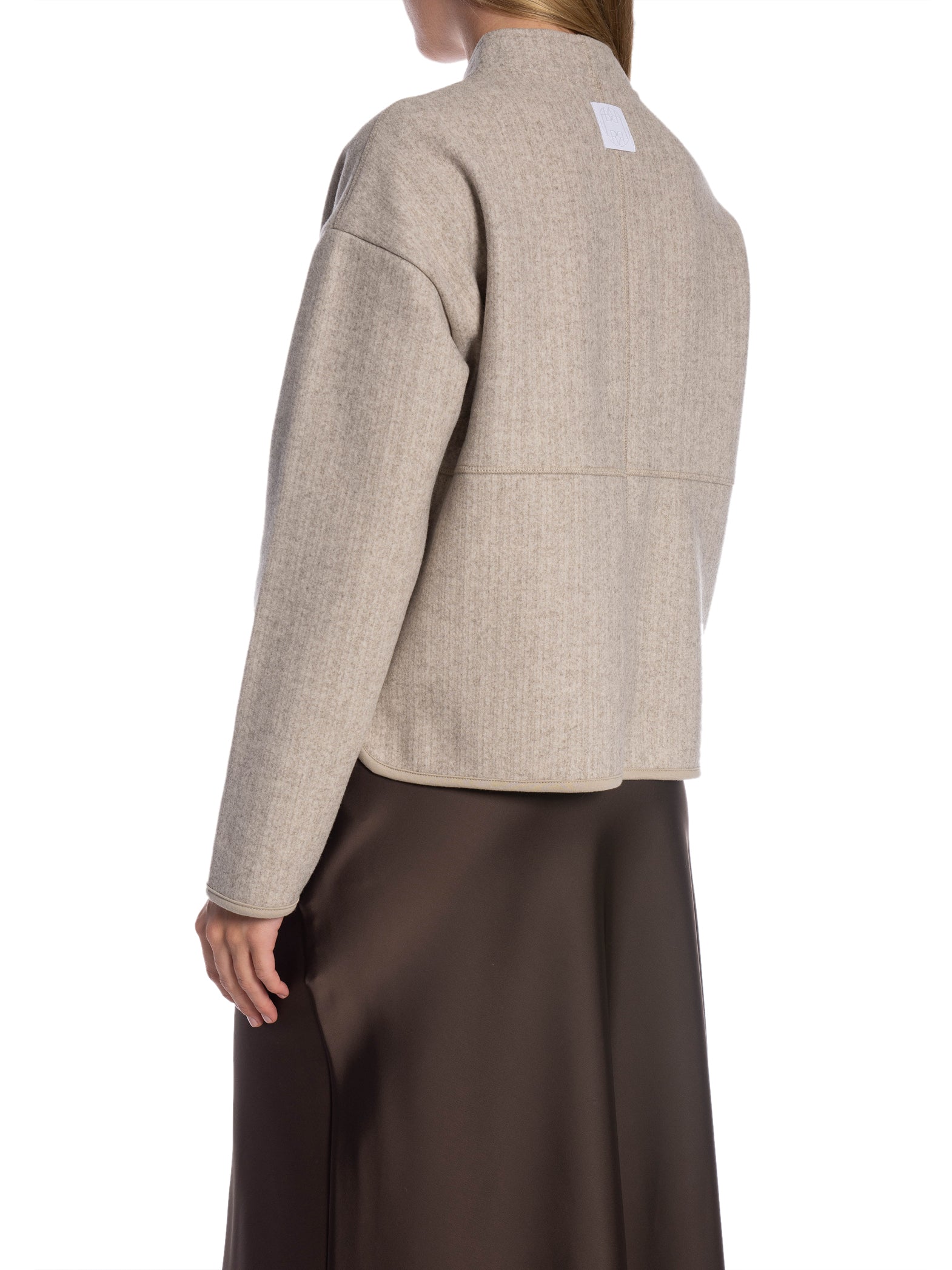 LEVETE ROOM JACKA SANNIE 1 PLAZA TAUPE_111575.jpg