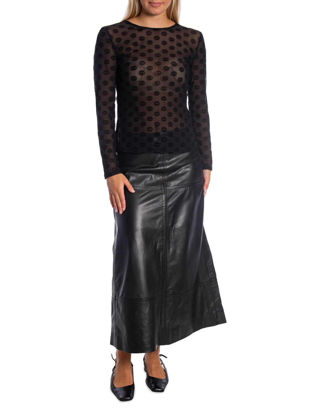 LEVETE ROOM TOPP TELA AOP 1 BLACK COMBI_113649.jpg