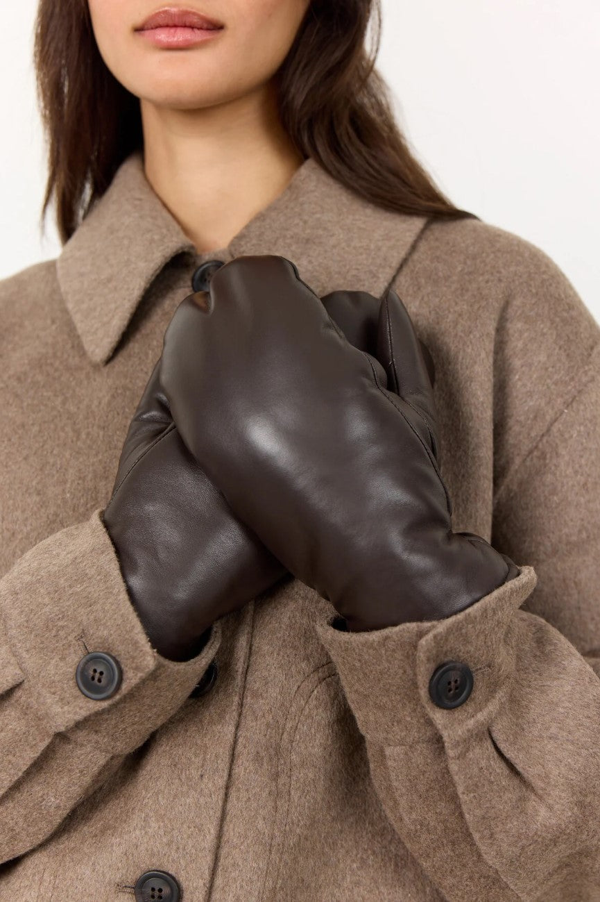 LEVETE ROOM VANTAR HESTER 1 DARK BROWN_102687.jpg