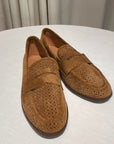 LOAFER CLASSIC PERFORATED SUEDE PENNY CAMEL_110516.jpg