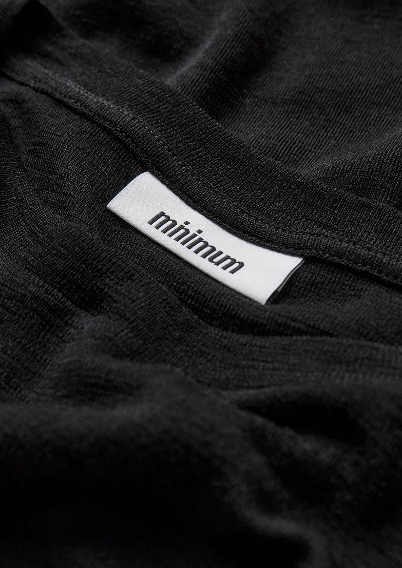 MINIMUM TOPP NATASHAS BLACK_101154.jpg