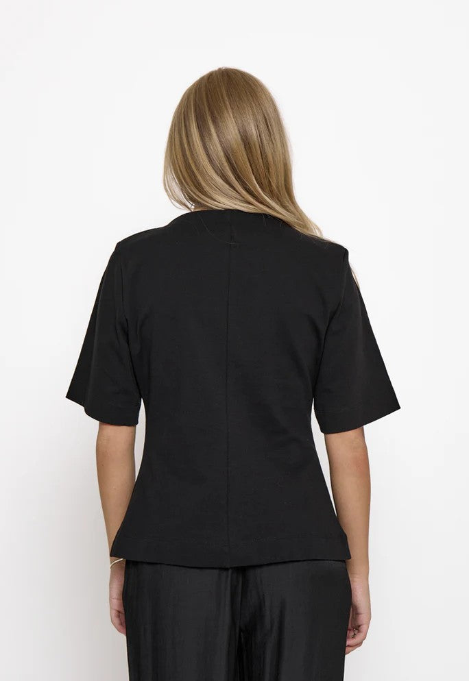 MINUS TOPP SANNE BLACK_111393.jpg