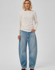 MY ESSENTIAL WARDROBE BLUS HELLE SNOW WHITE_112162.jpg