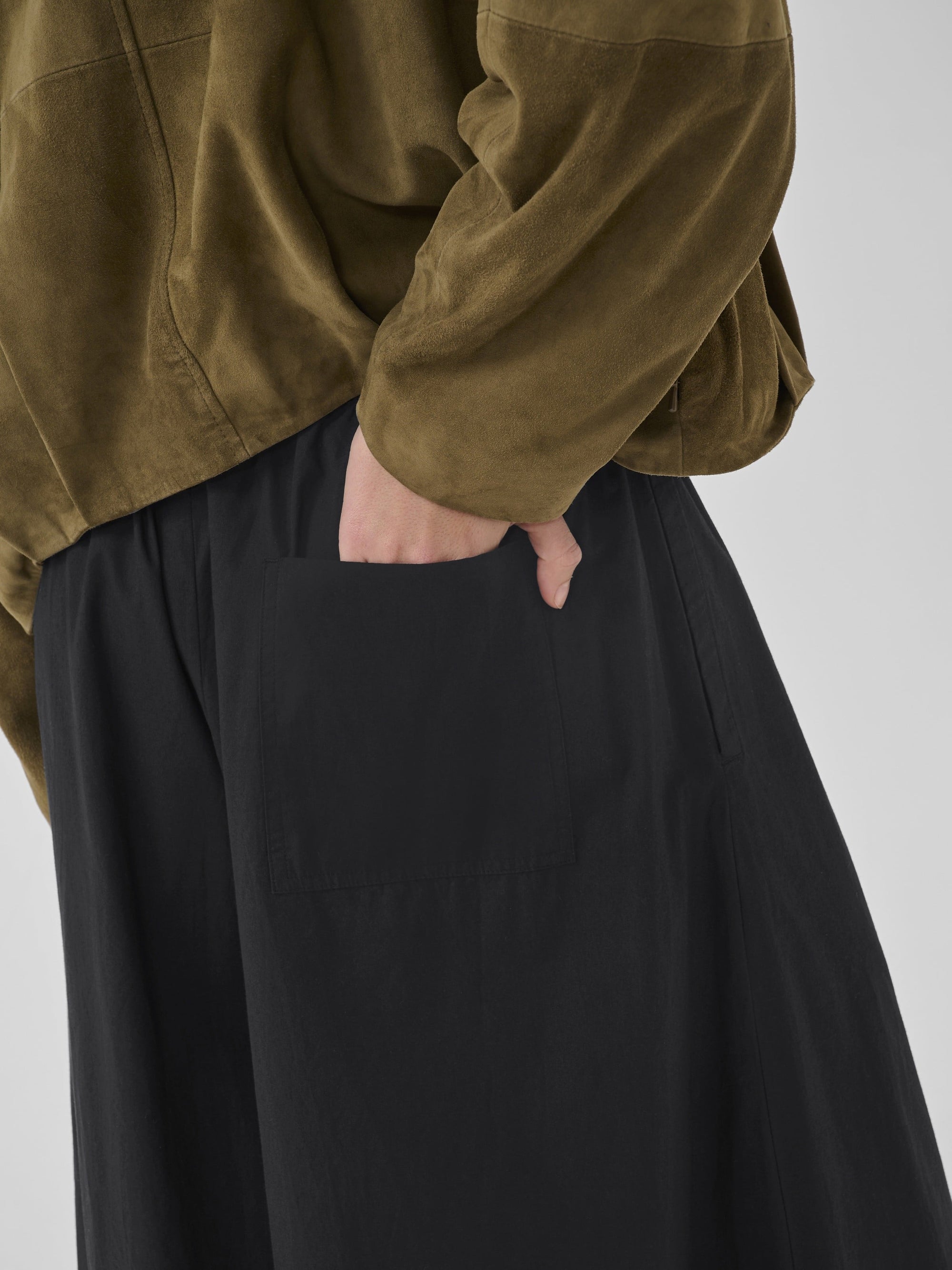 MY ESSENTIAL WARDROBE BYXA SUNNA BLACK_107305.jpg