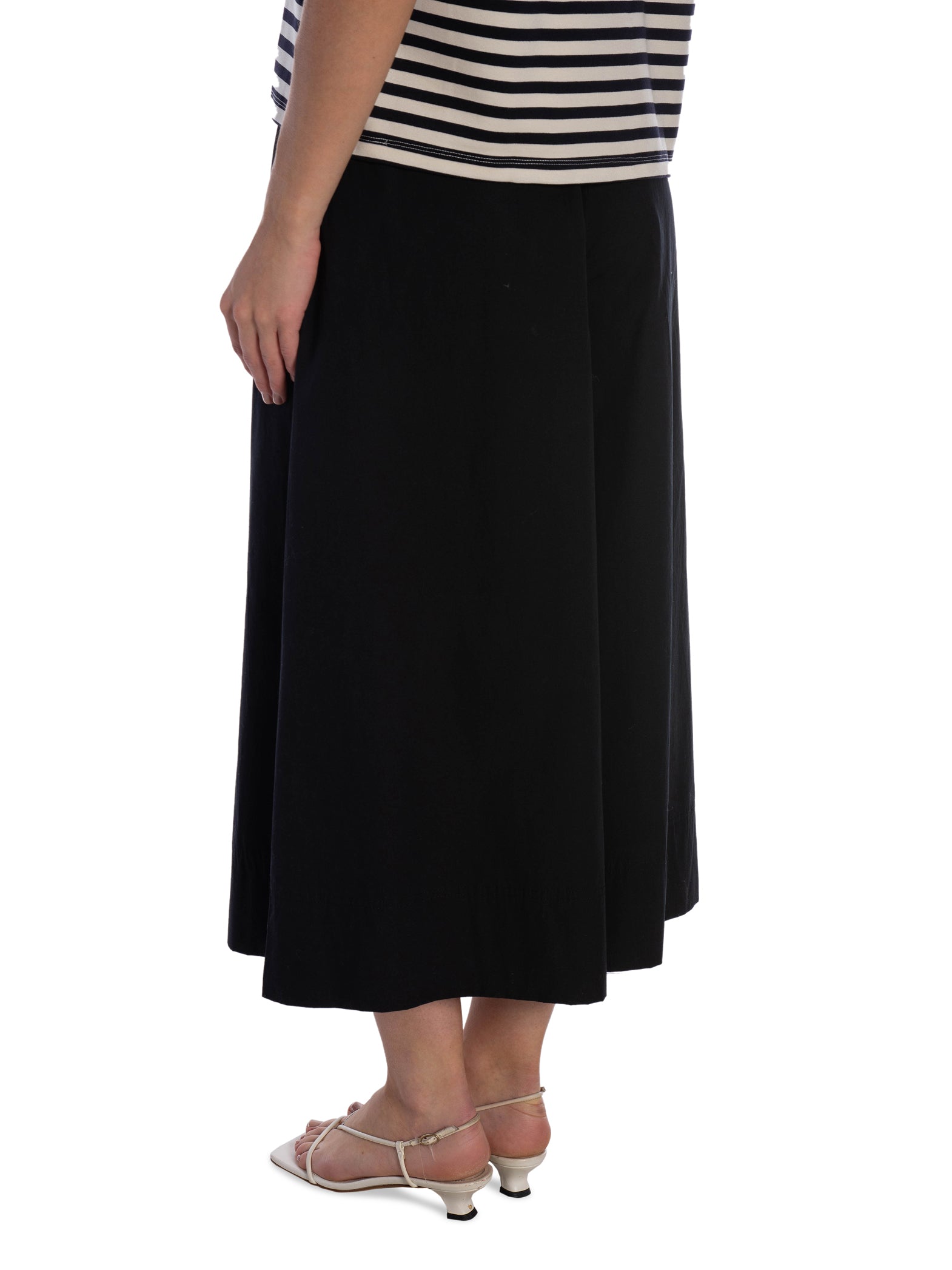 MY ESSENTIAL WARDROBE BYXA SUNNA BLACK_109918.jpg