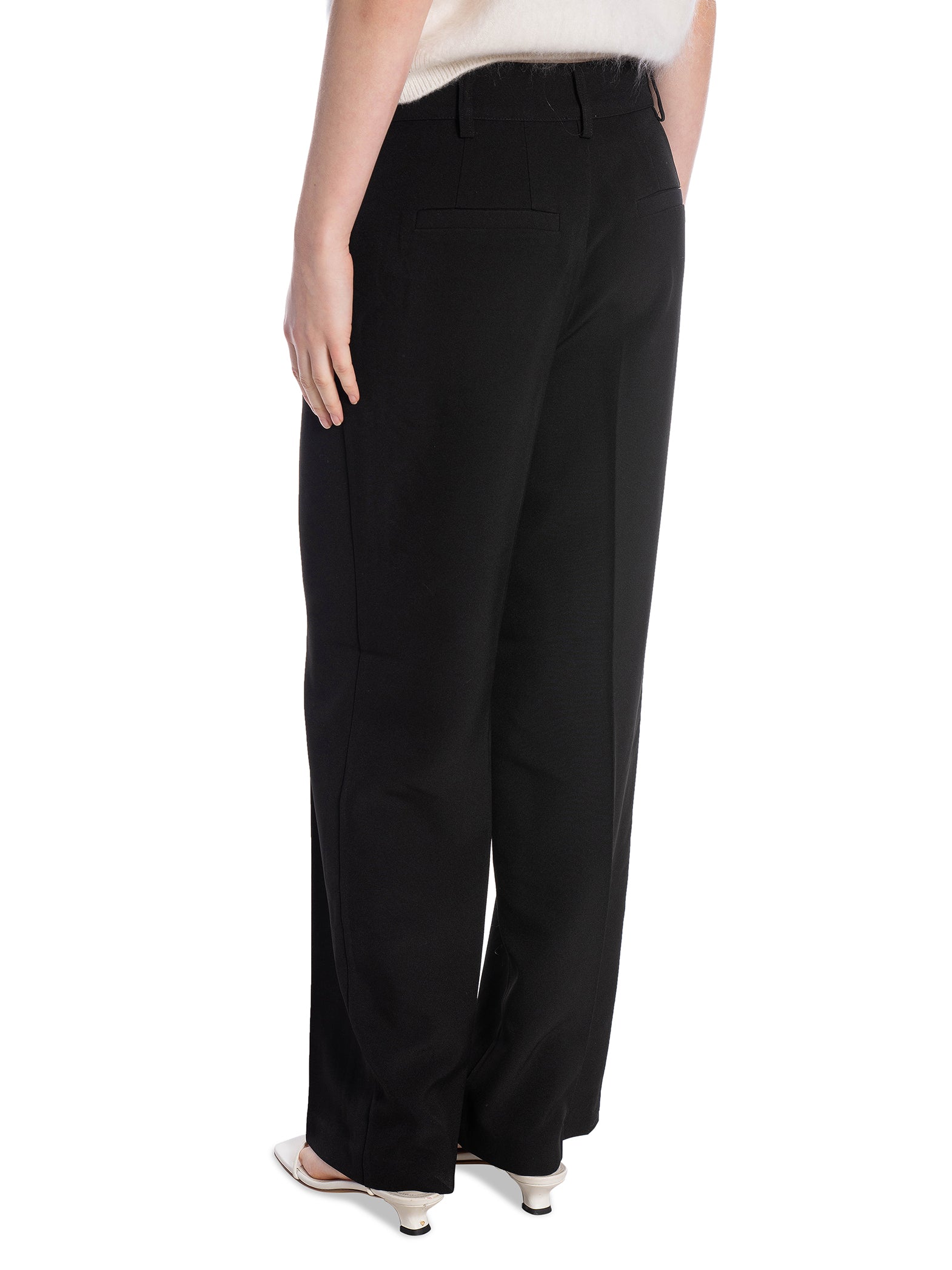 MY ESSENTIAL WARDROBE BYXA THE TAILORED BLACK_103741.jpg