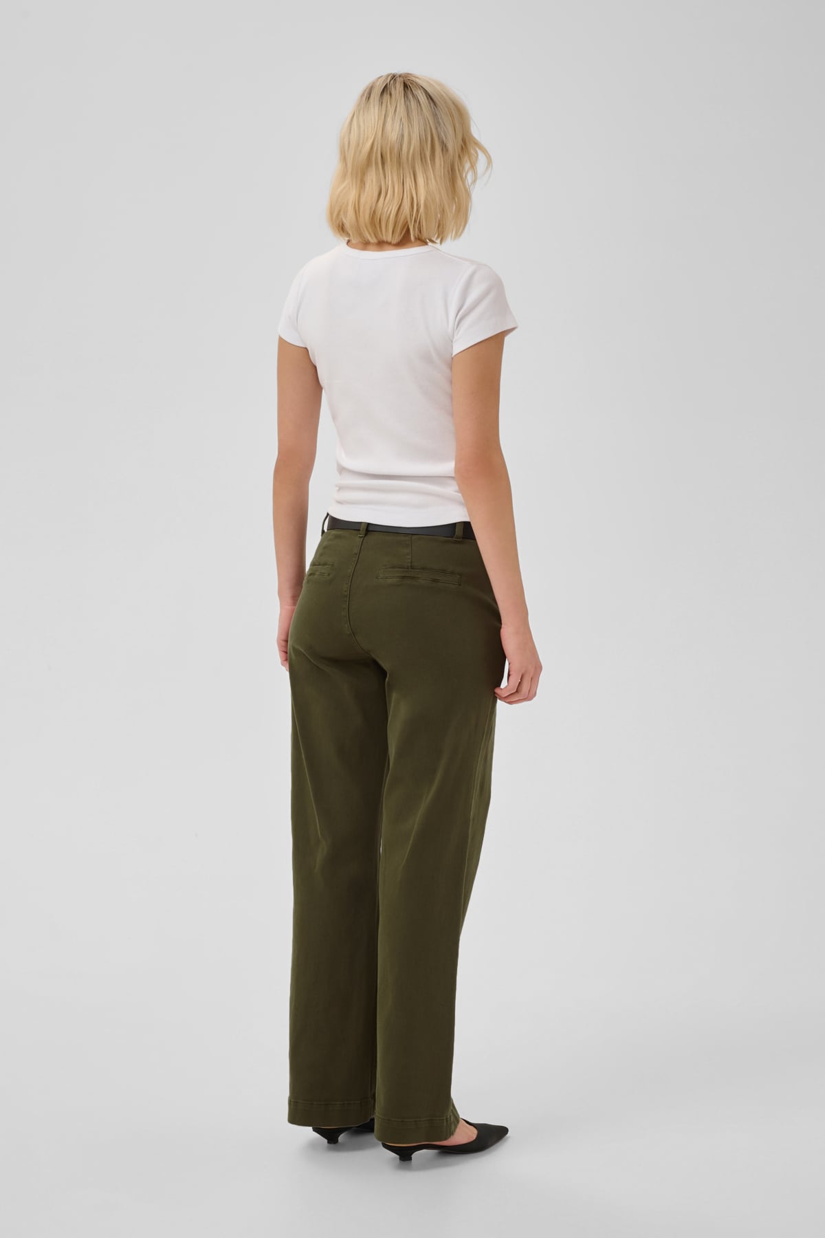 MY ESSENTIAL WARDROBE BYXA WIDE LARA OLIVE NIGHT L30_112173.jpg