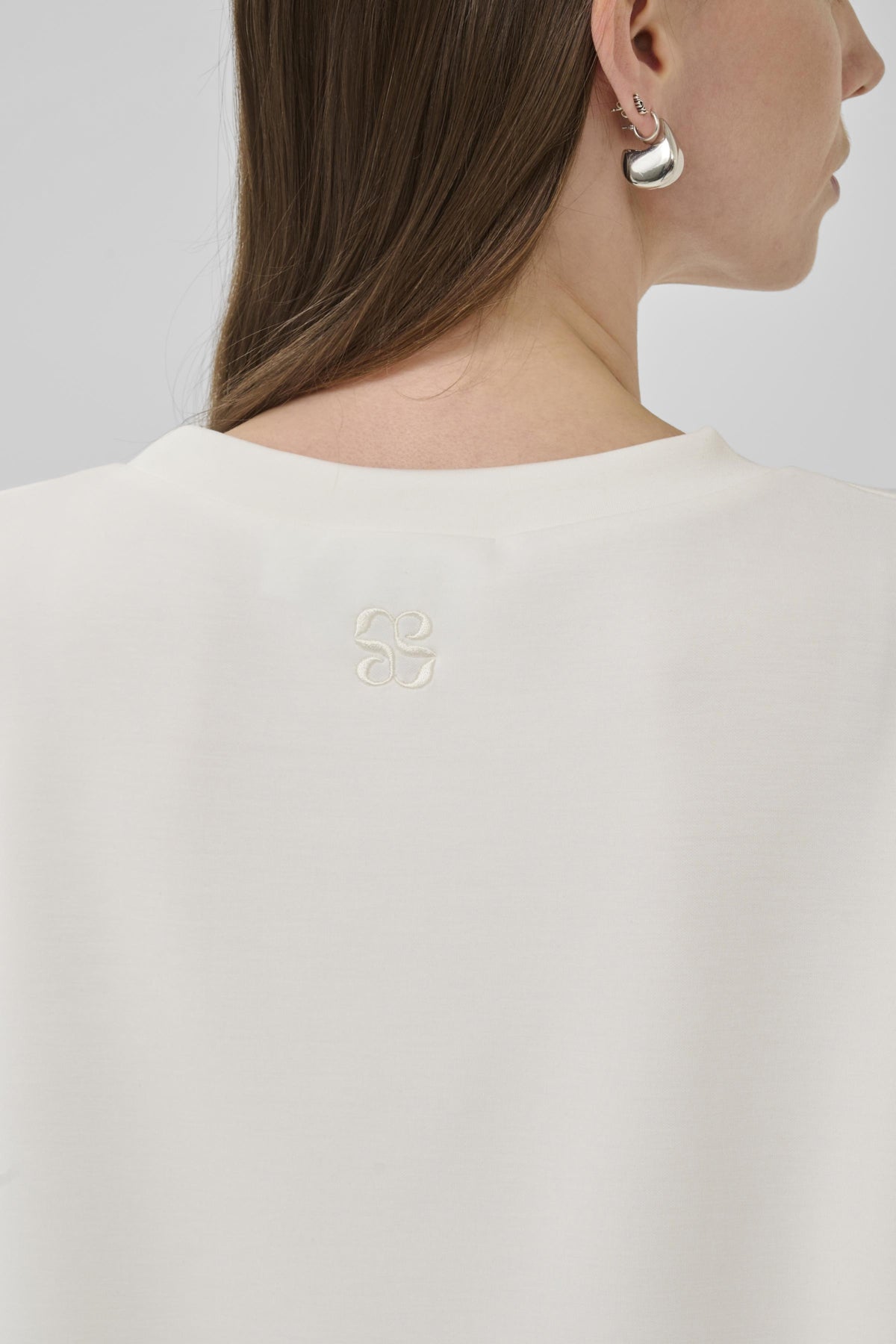 MY ESSENTIAL WARDROBE HELLE THE BOXY TEE SNOW WHITE_100093.jpg
