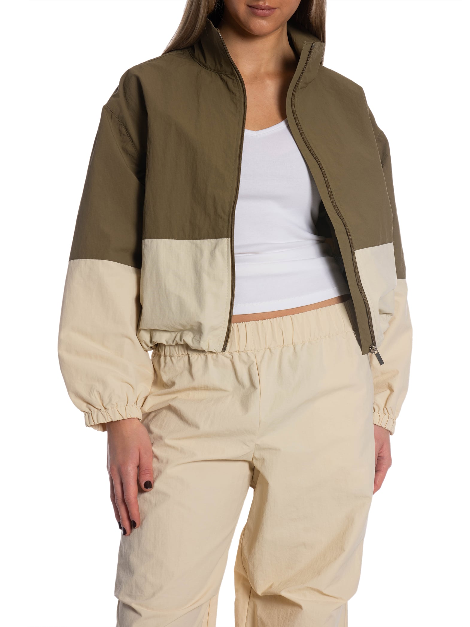 MY ESSENTIAL WARDROBE JACKA QUINN CAPERS W.BROWN_107242.jpg