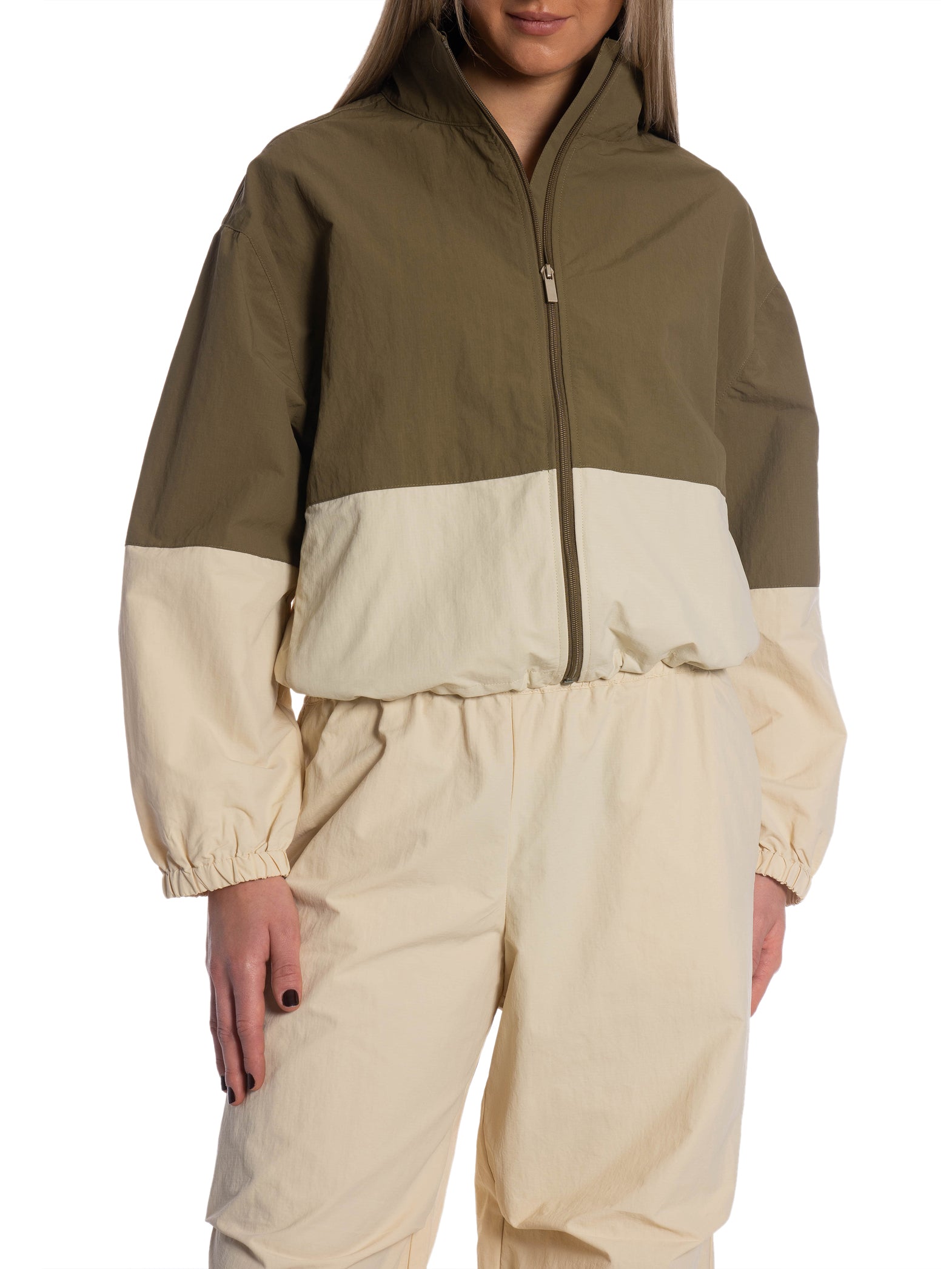 MY ESSENTIAL WARDROBE JACKA QUINN CAPERS W.BROWN_107244.jpg