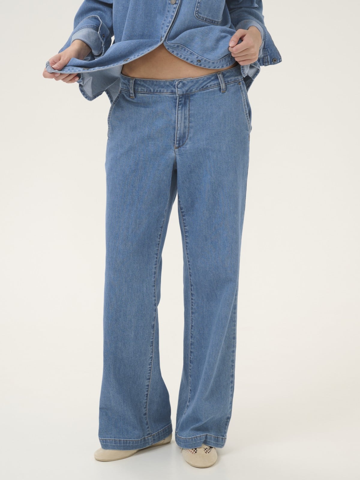 MY ESSENTIAL WARDROBE JEANS THE LARA 115 BLUE_107302.jpg