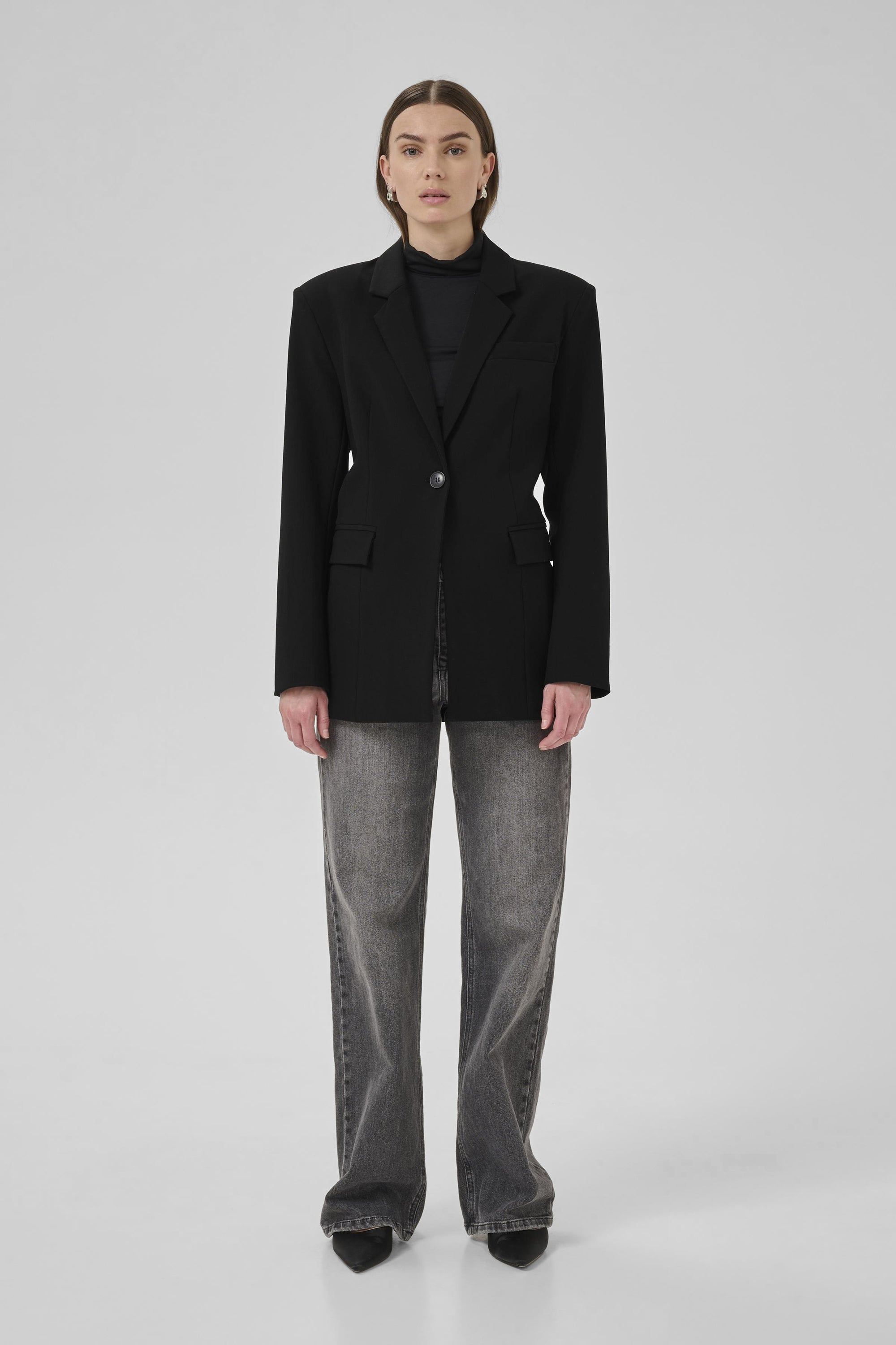 MY ESSENTIAL WARDROBE KAVAJ MILAN BLACK_99974.jpg