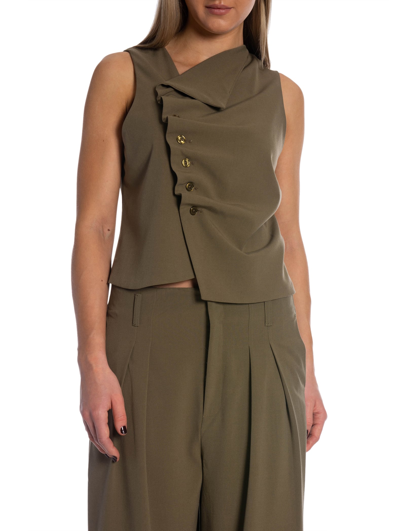 MY ESSENTIAL WARDROBE TOPP HACE CAPERS_107206.jpg