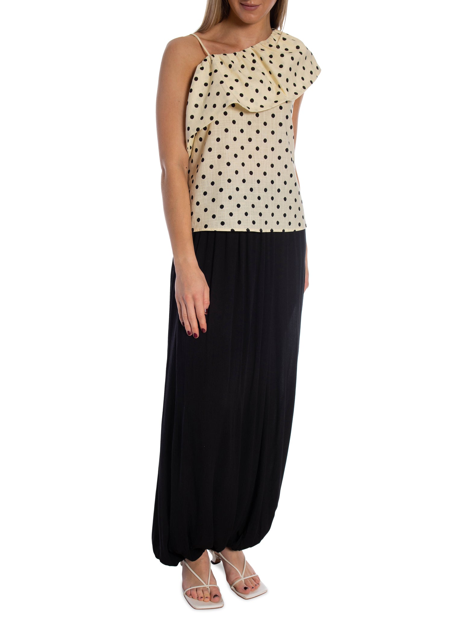 MY ESSENTIAL WARDROBE TOPP NADA FLORENCE LEMON ICING_109348.jpg