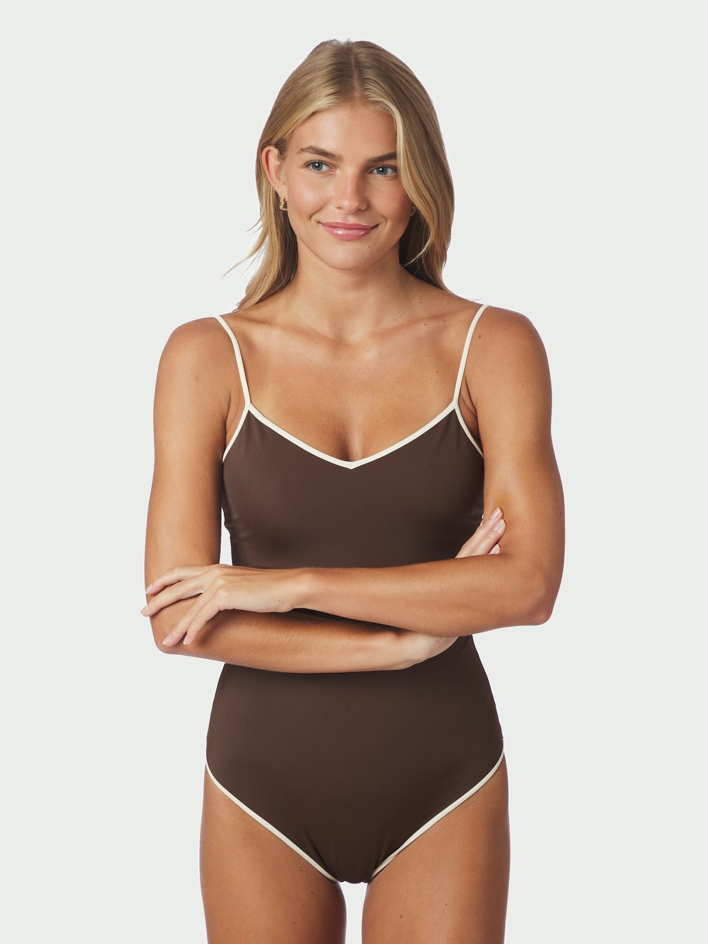 NEO NOIR BADDRÄKT FELICE SOLID CONTRAST DARK BROWN_109533.jpg