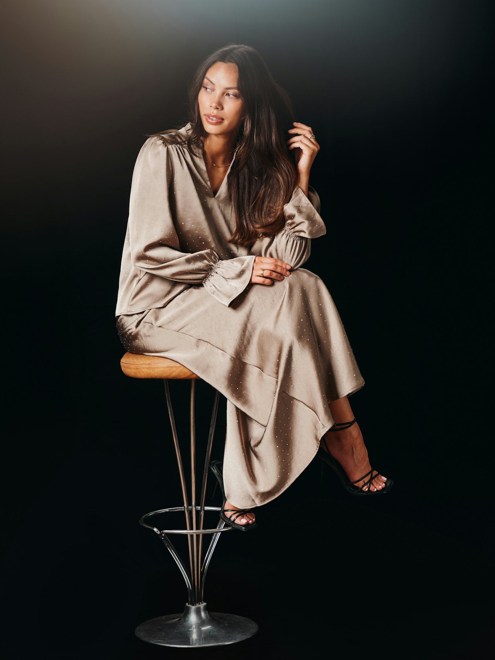 NEO NOIR BLUS AMARA BEDAZ DARK TAUPE_103005.jpg