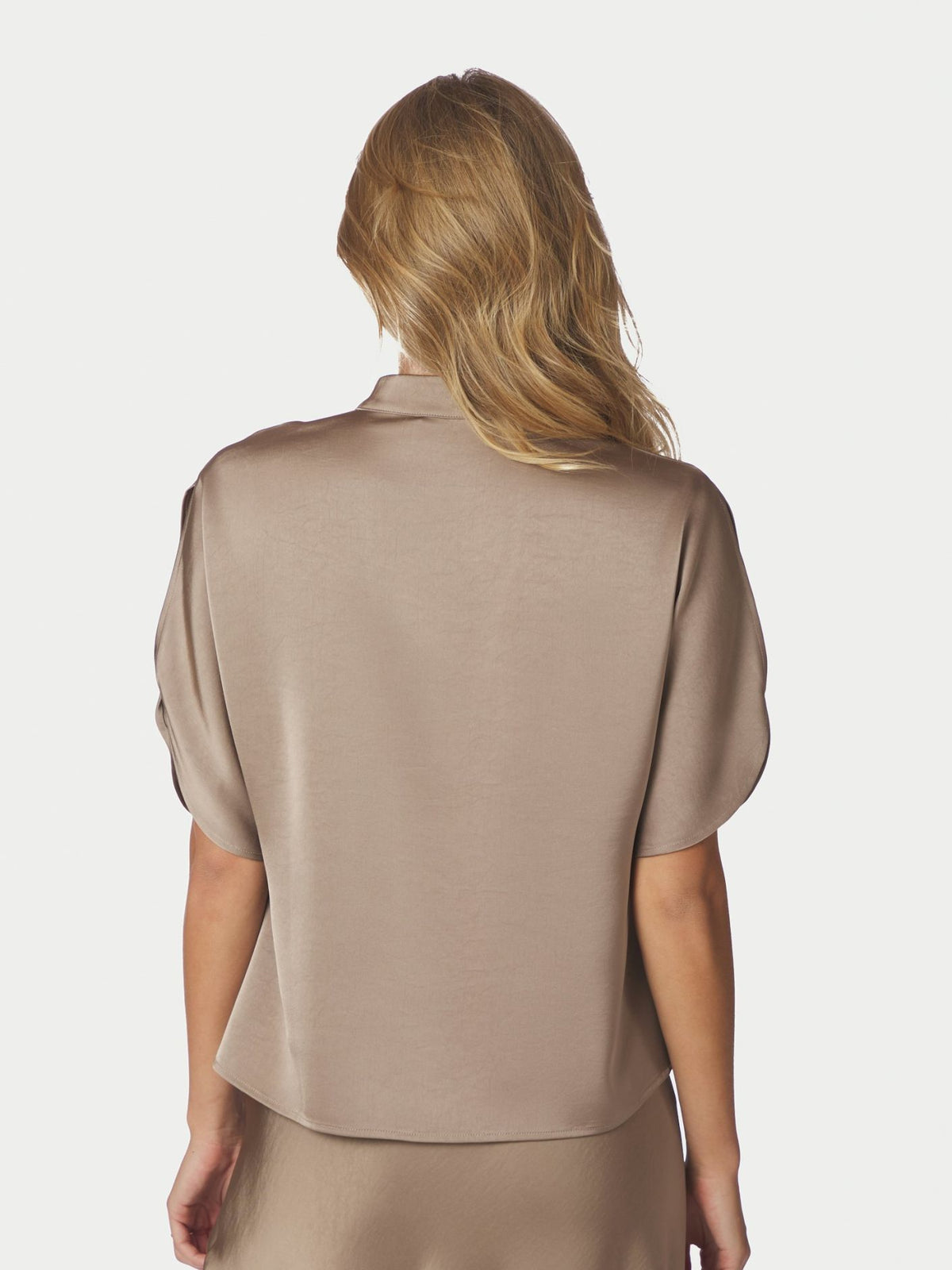 NEO NOIR BLUS ANELLE HEAVY SATEEN DARK TAUPE_114604.jpg