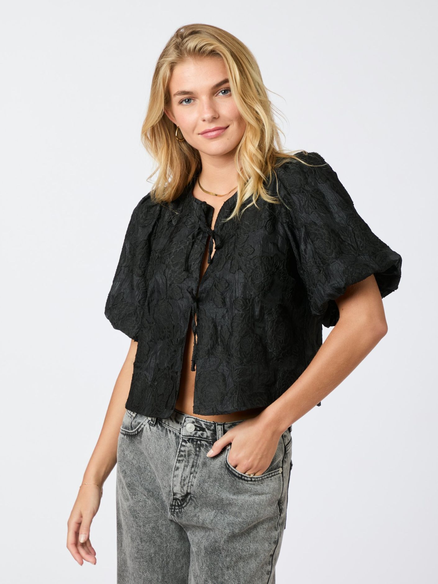 NEO NOIR BLUS ASKA JACQUARD BLACK_93173.jpg