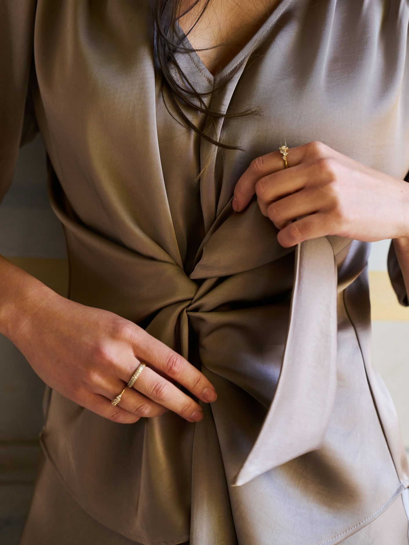 NEO NOIR BLUS CASADIA HEAVY SATEEN DARK TAUPE_110855.jpg