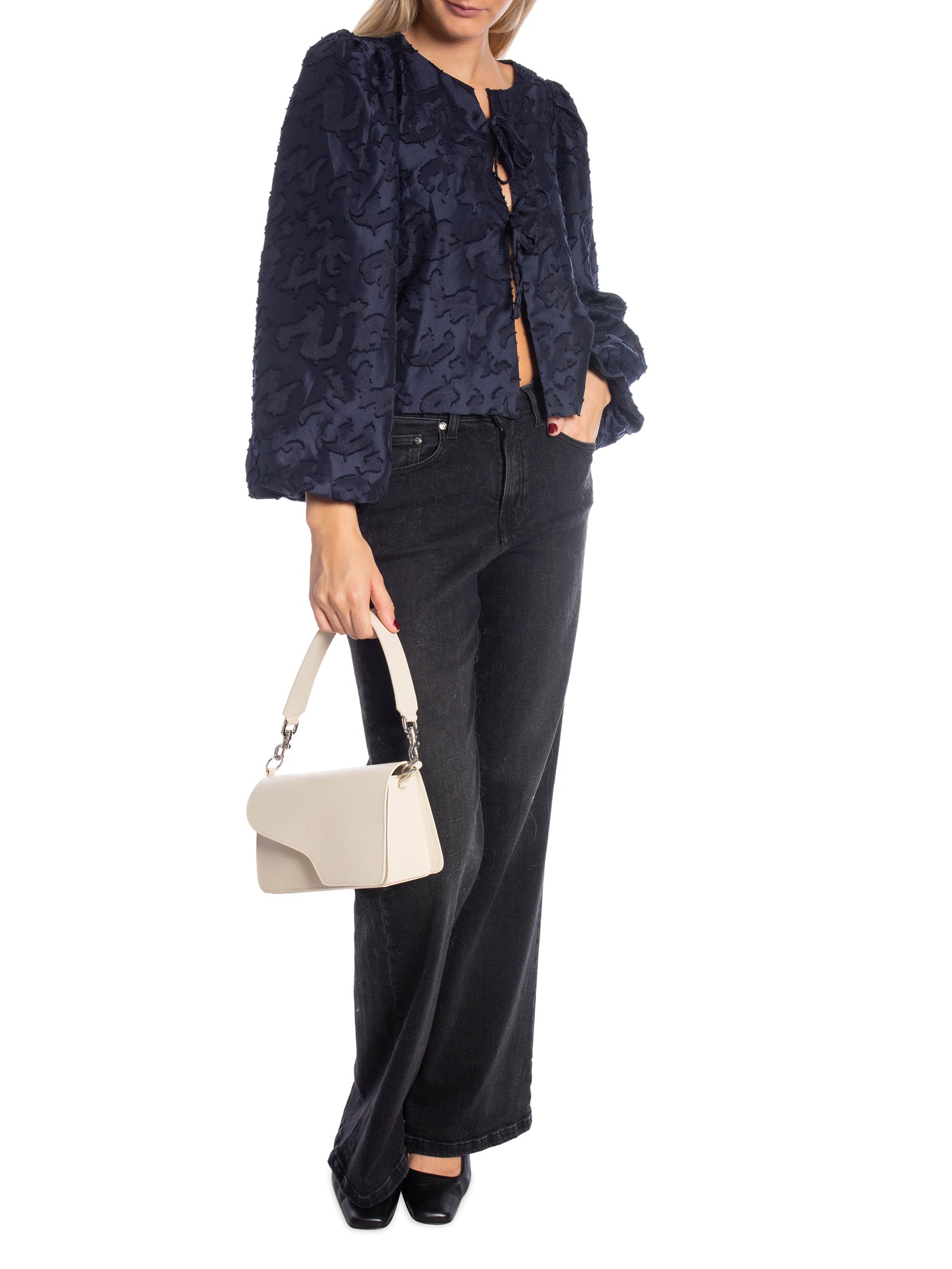 NEO NOIR BLUS DALISKA ARTWORK NAVY_92991.jpg
