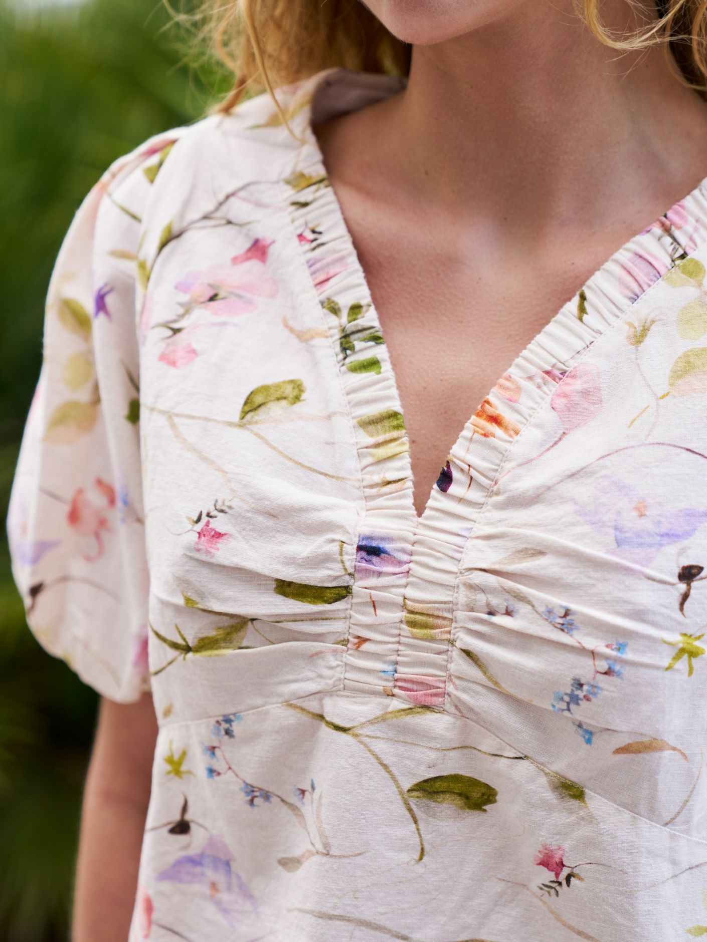 NEO NOIR BLUS IRINA FLOWER OFF WHITE_109633.jpg