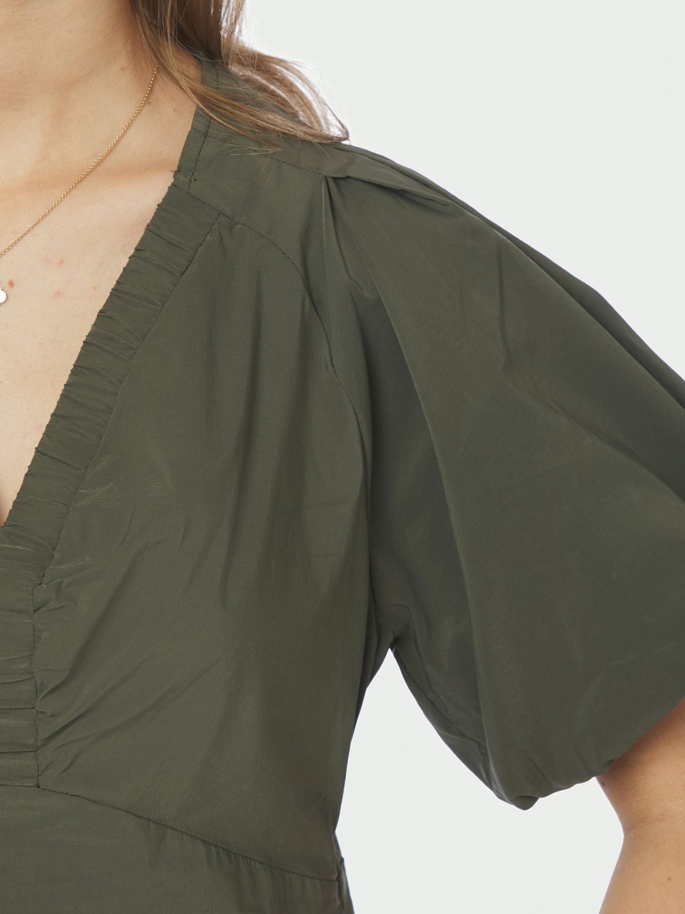 NEO NOIR BLUS IRINA POPLIN ARMY_110282.jpg