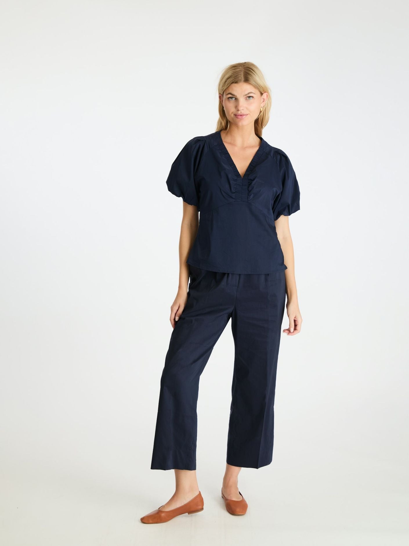 NEO NOIR BLUS IRINA POPLIN NAVY_89886.jpg