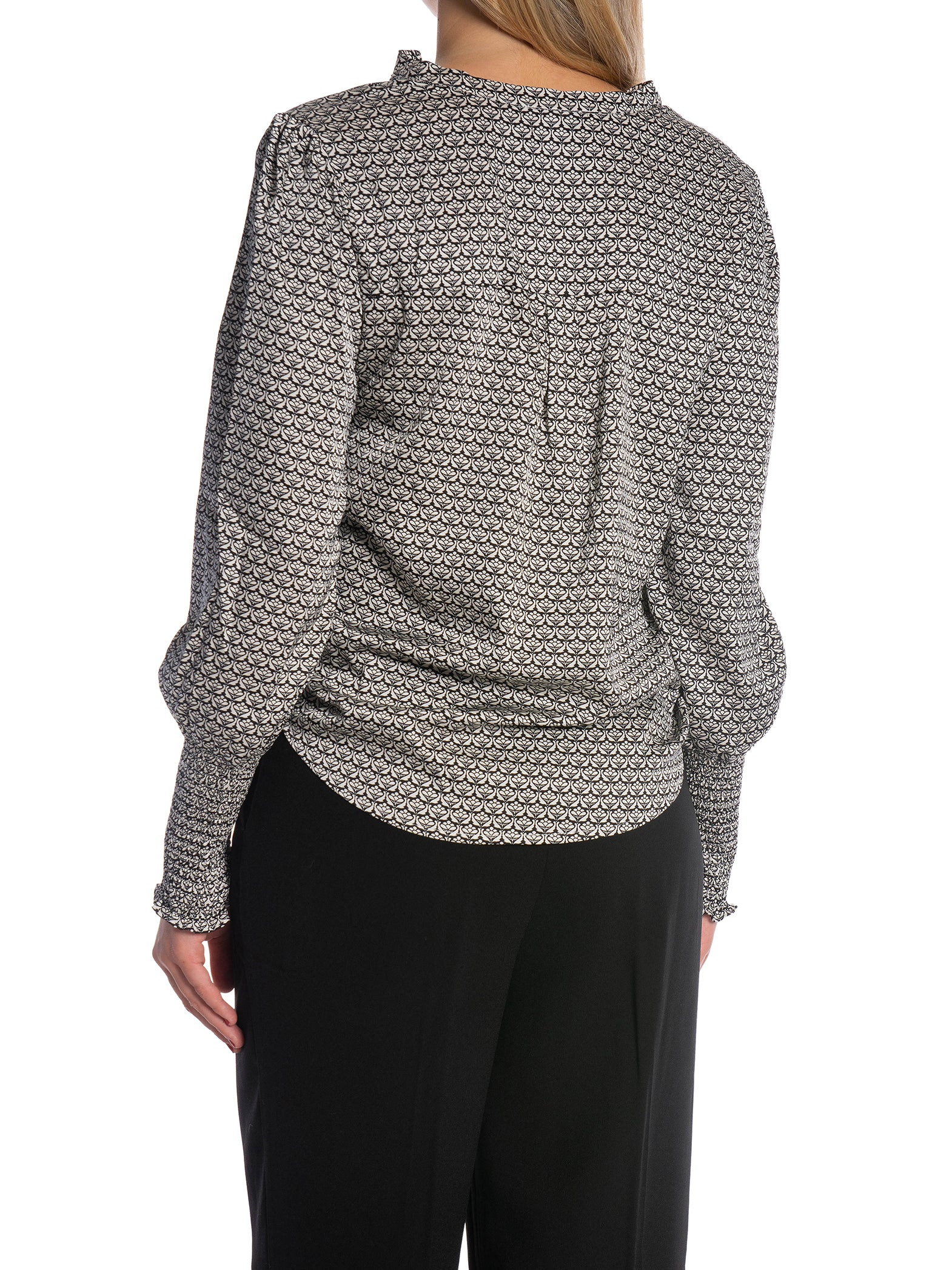 NEO NOIR BLUS LANDA GRAPHIC PATTERN BLACK_90689.jpg