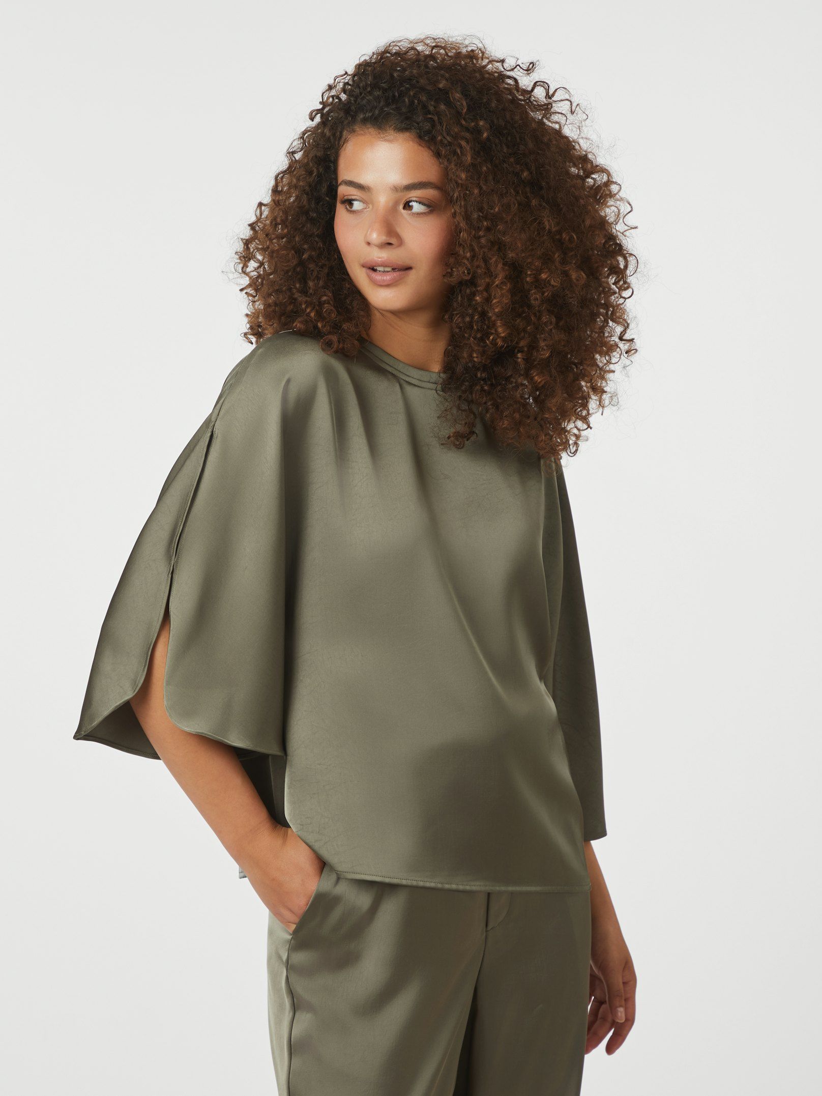 NEO NOIR BLUS LIORA HEAVY SATEEN COLD ARMY_99825.jpg