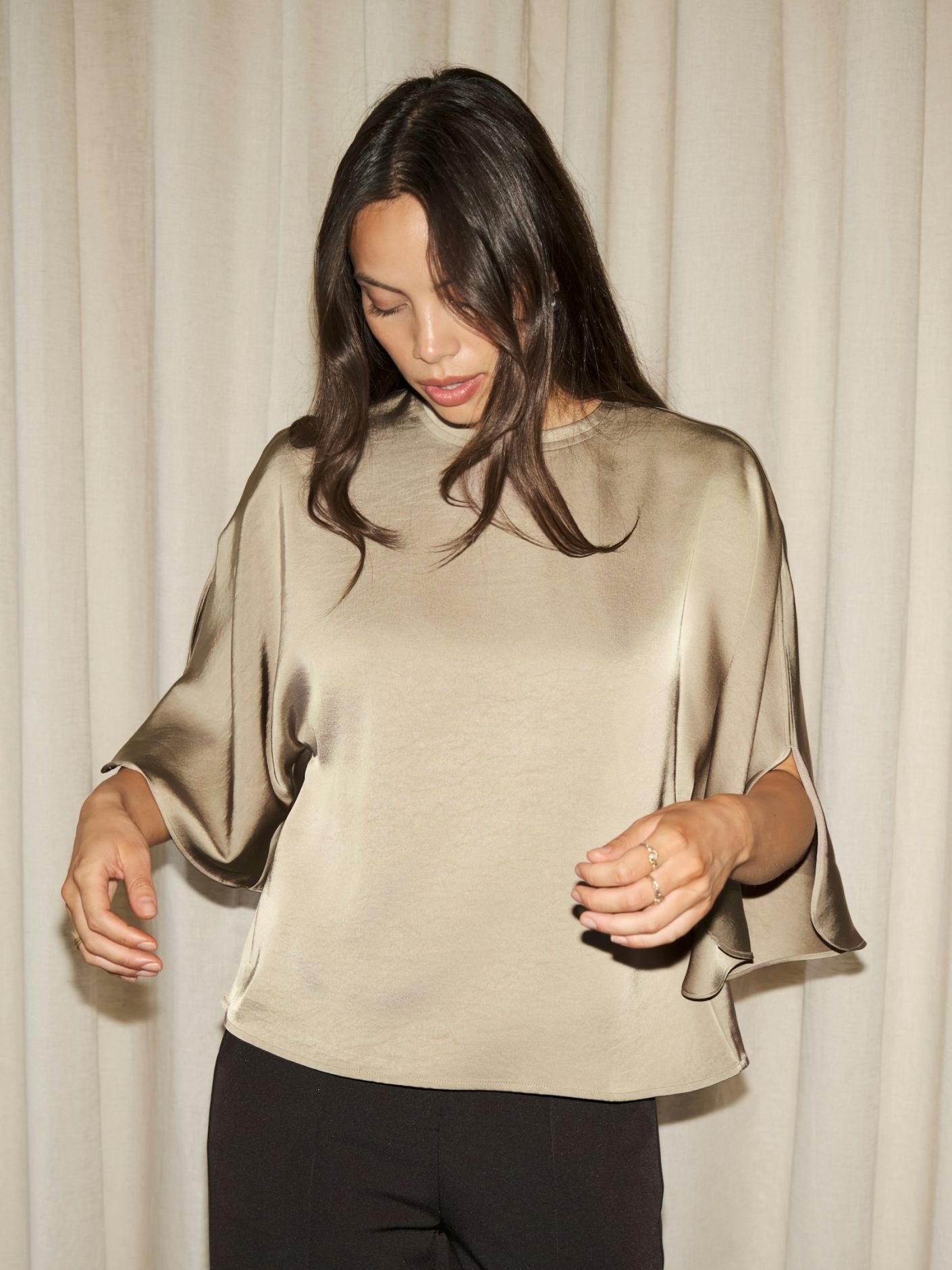 NEO NOIR BLUS LIORA HEAVY SATEEN DARK TAUPE_101363.jpg