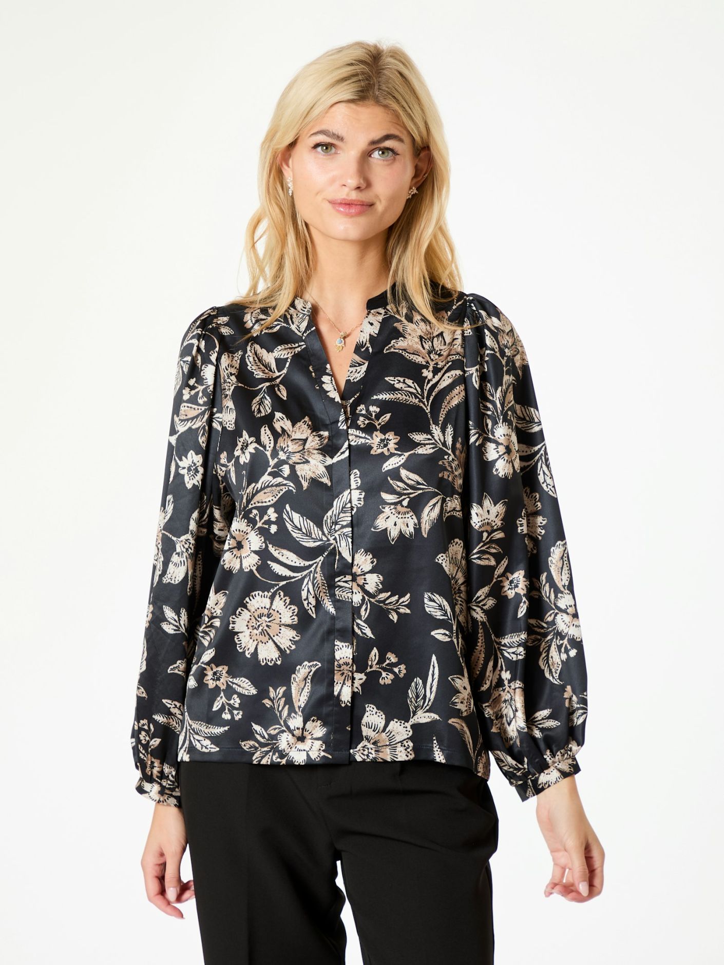 NEO NOIR BLUS NANI CANVAS FLOWER DARK NAVY_93186.jpg