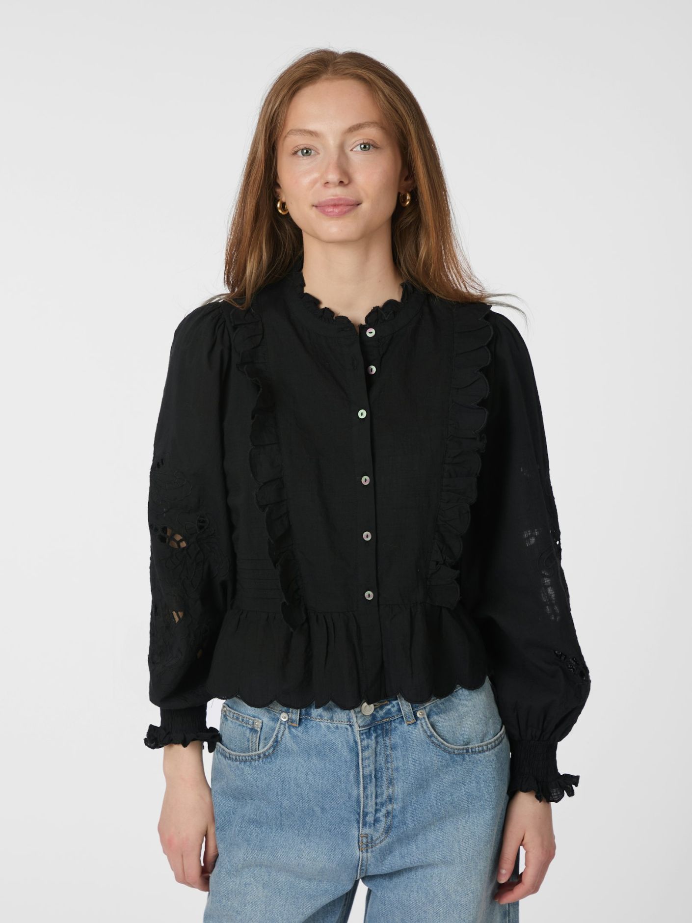 NEO NOIR BLUS PETRINE EMBROIDERY BLACK _99644.jpg