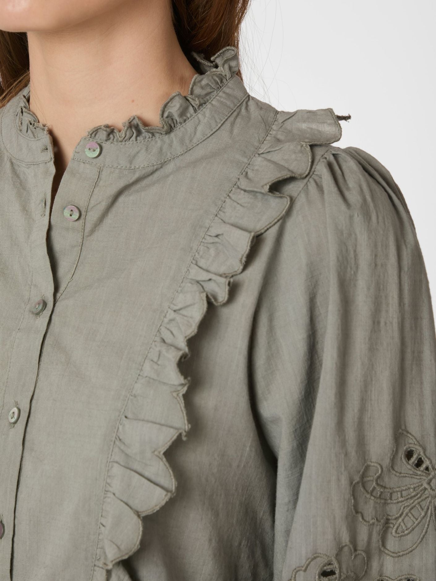 NEO NOIR BLUS PETRINE EMBROIDERY SMOKE GREEN_99642.jpg