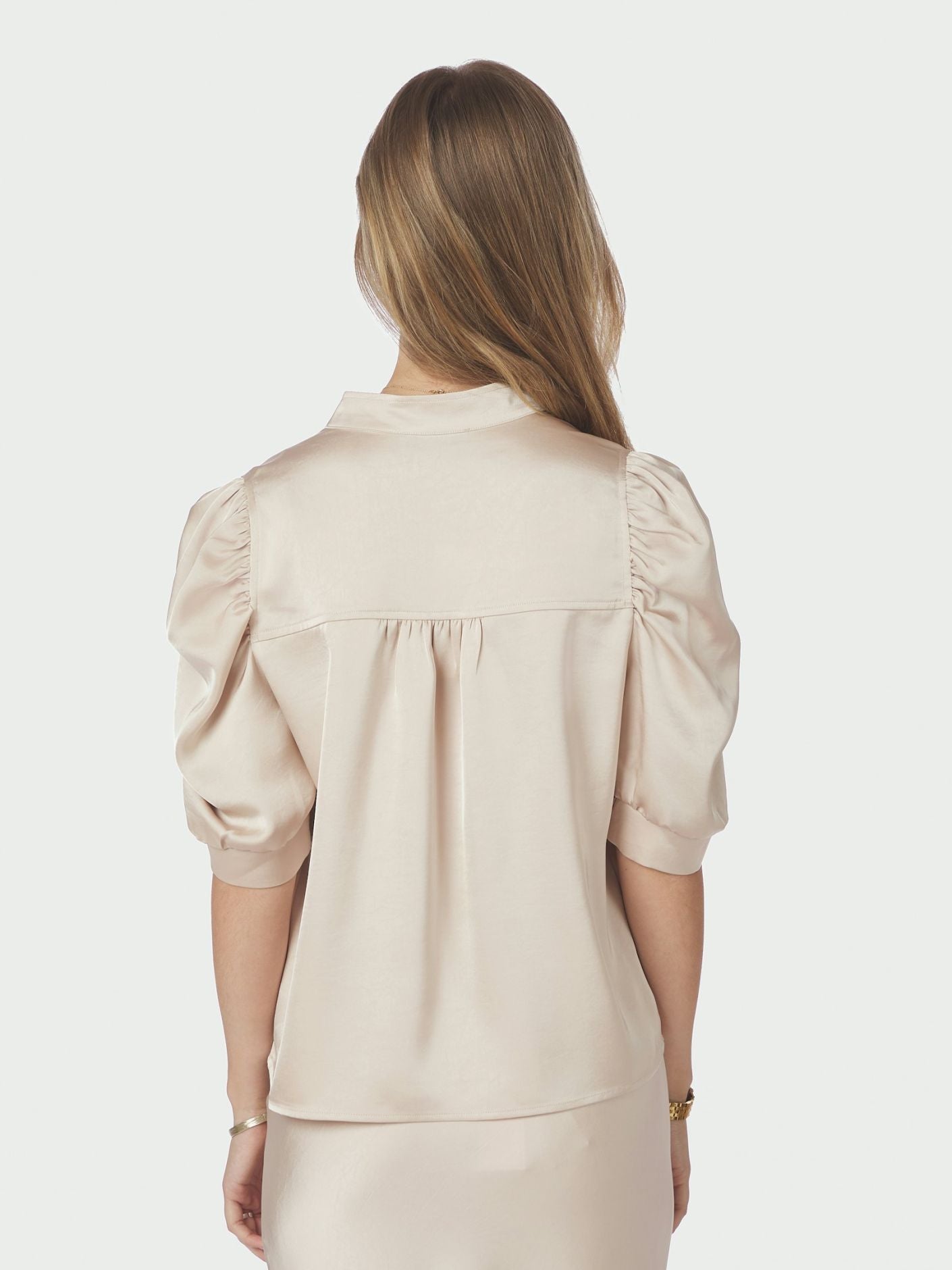 NEO NOIR BLUS ROELLA CHAMPAGNE_110279.jpg