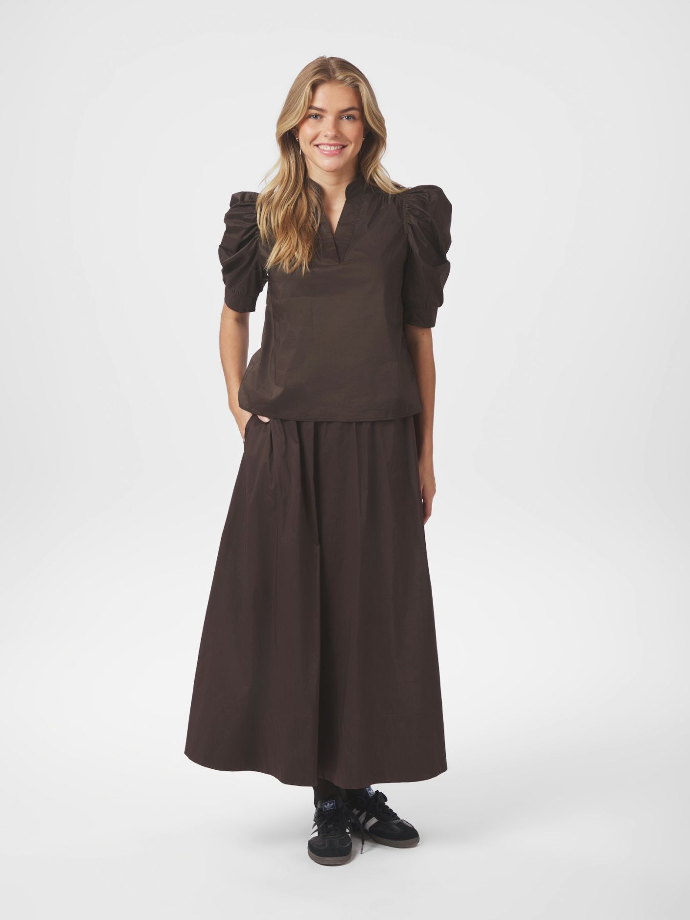 NEO NOIR BLUS ROELLA POPLIN CHOCOLATE BROWN_99599.jpg