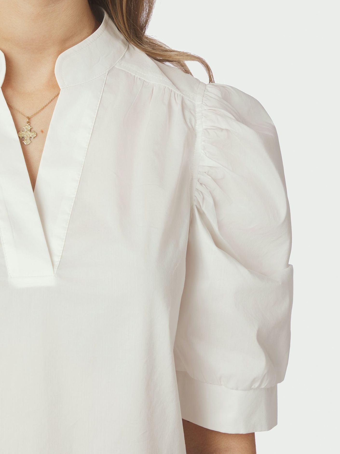 NEO NOIR BLUS ROELLA POPLIN WHITE_106103.jpg