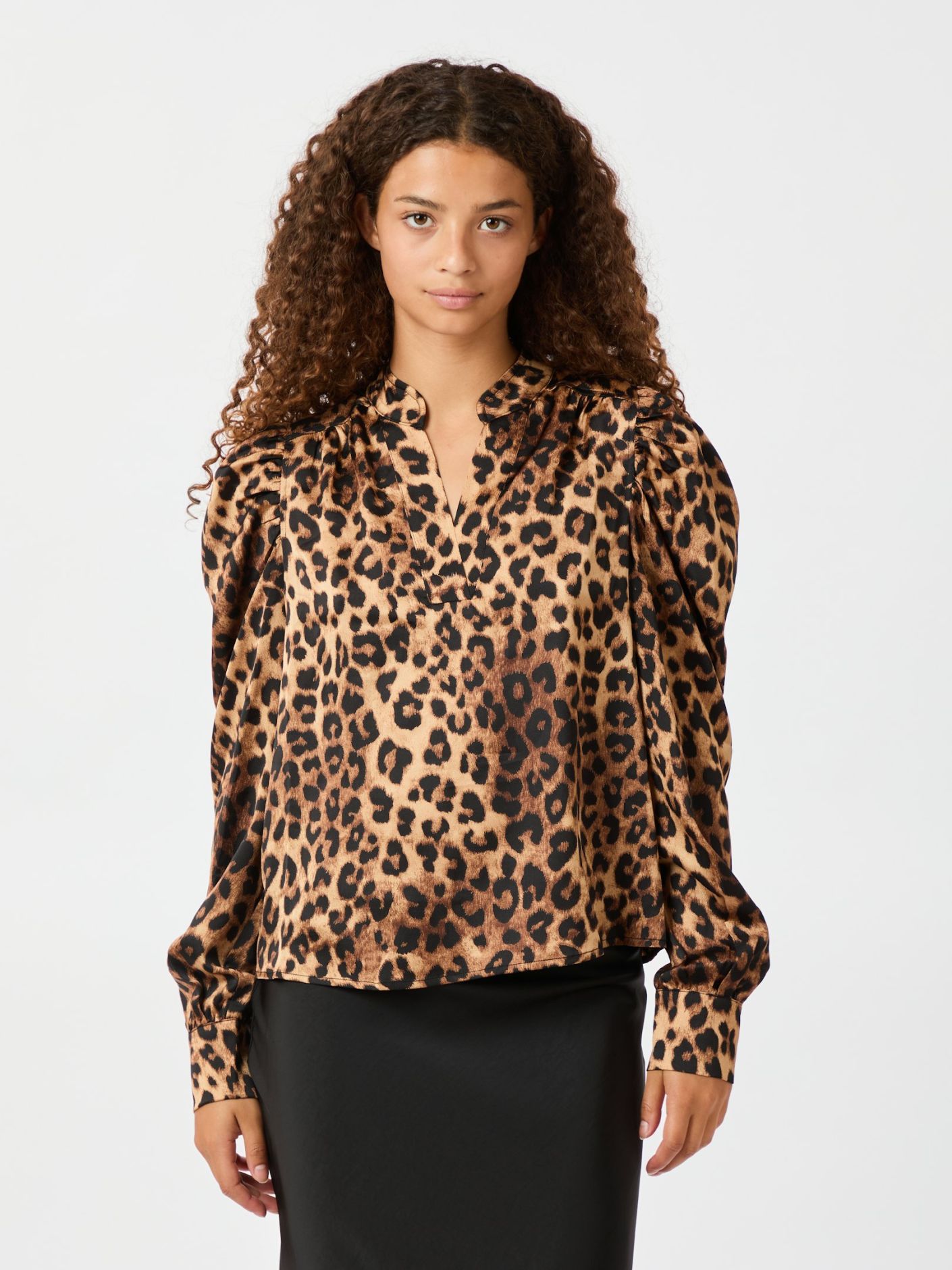 NEO NOIR BLUS ROSSLYN LEOPARD_93178.jpg