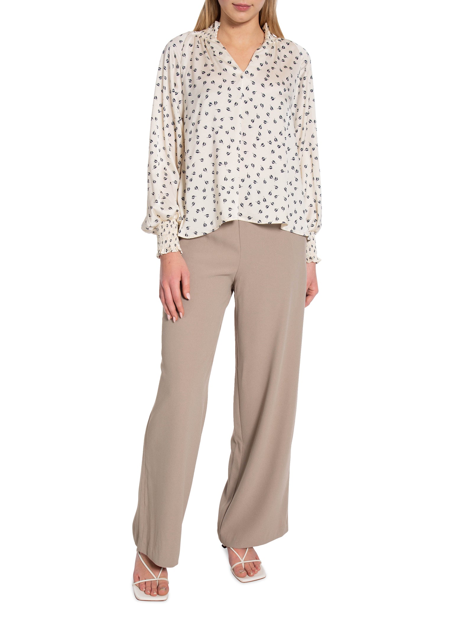 NEO NOIR BLUS STONE DRAPY FLOWER OFF WHITE_84277.jpg