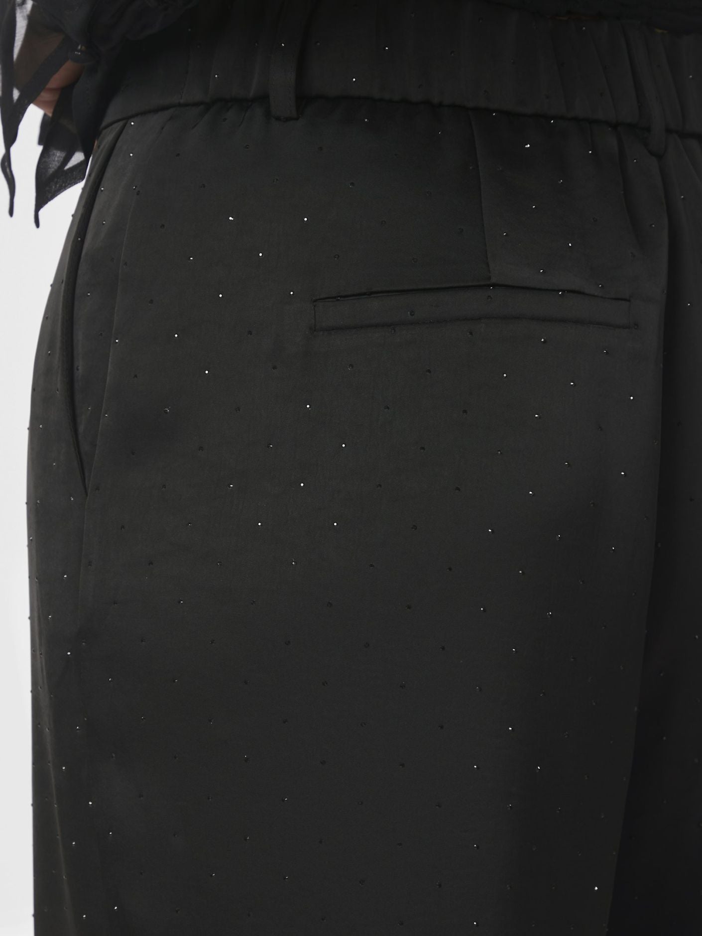 NEO NOIR BYXA EMMETT HEAVY BLACK_102591.jpg