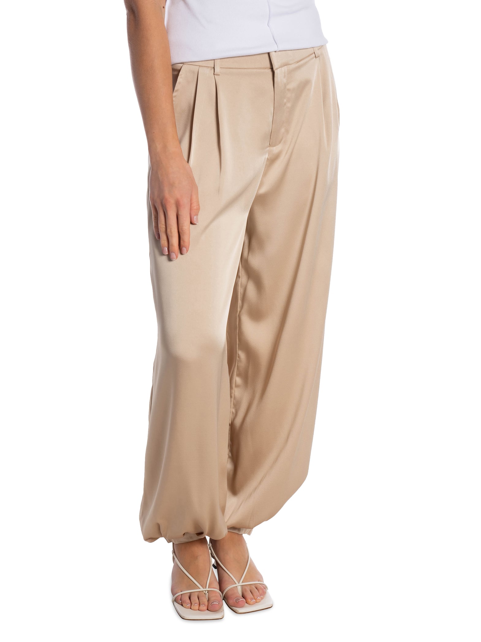 NEO NOIR BYXA FAYLA DRAPY SATIN BALOON DARK SAND_110392.jpg