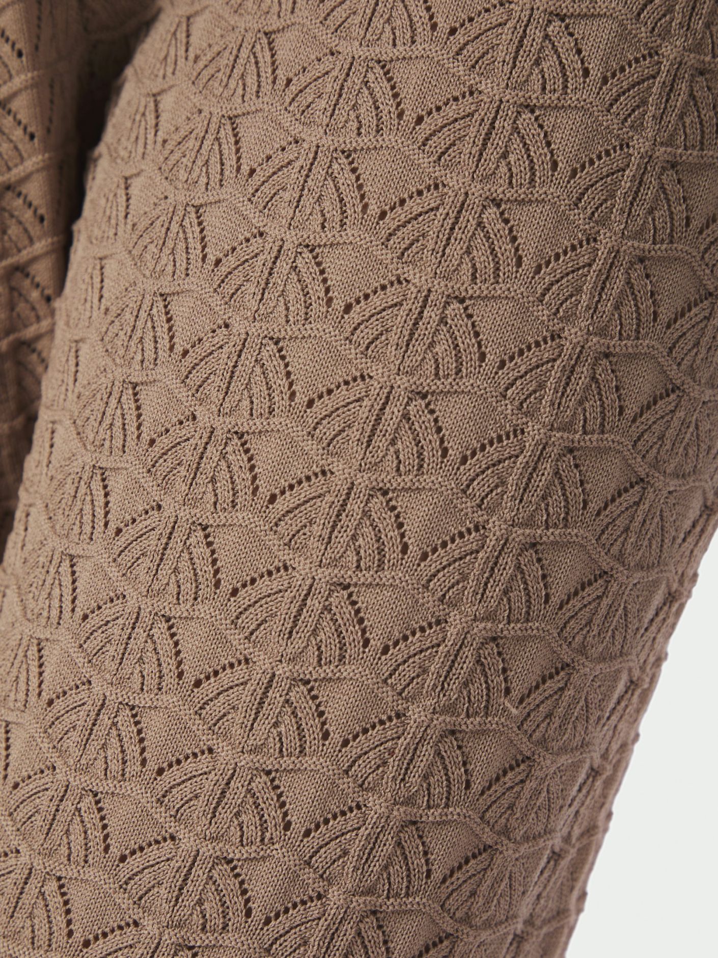 NEO NOIR BYXA RIZZY FINE CROCHET TAUPE_109798.jpg