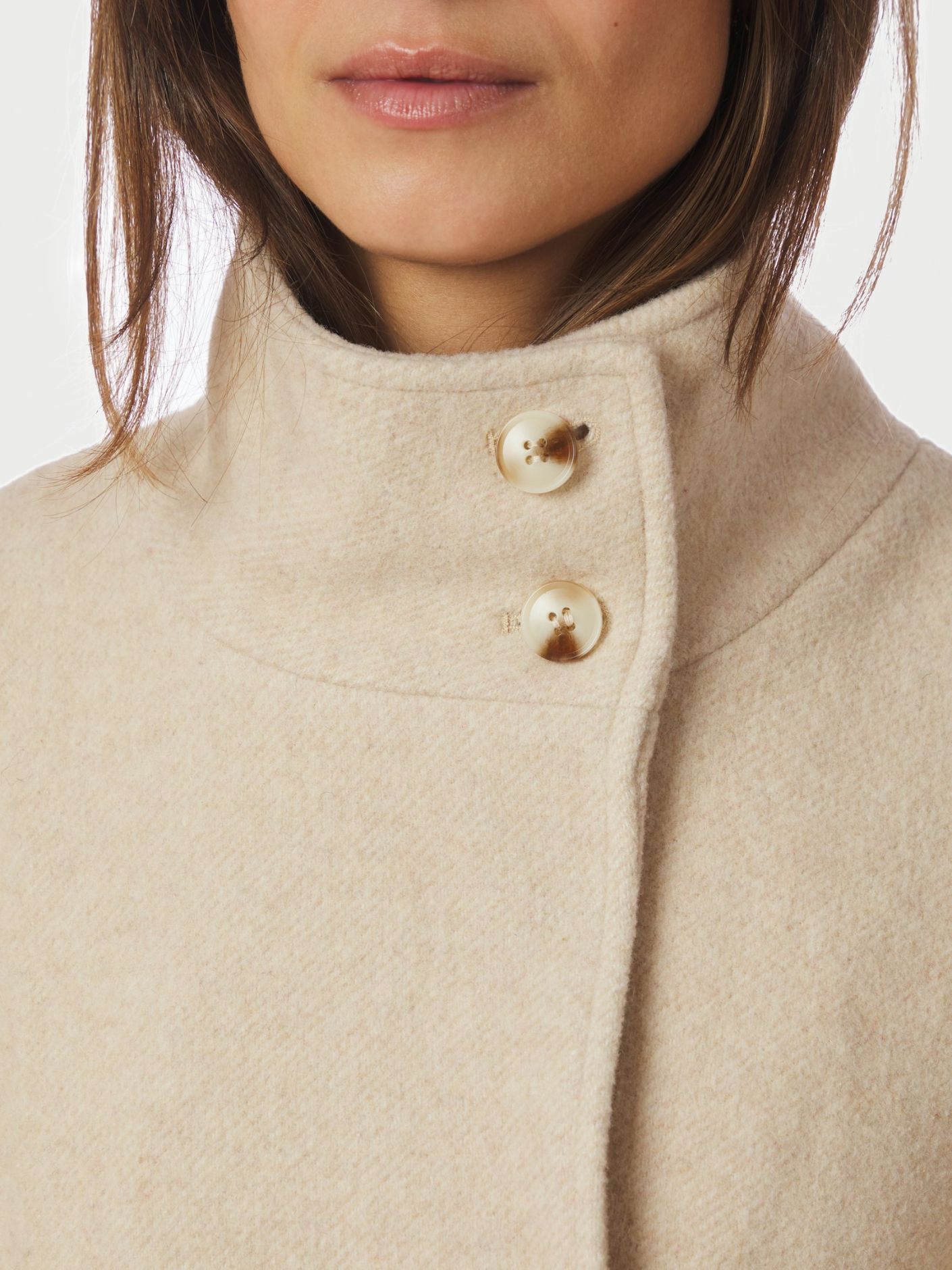 NEO NOIR CAPE ZANNA SAND_107920.jpg