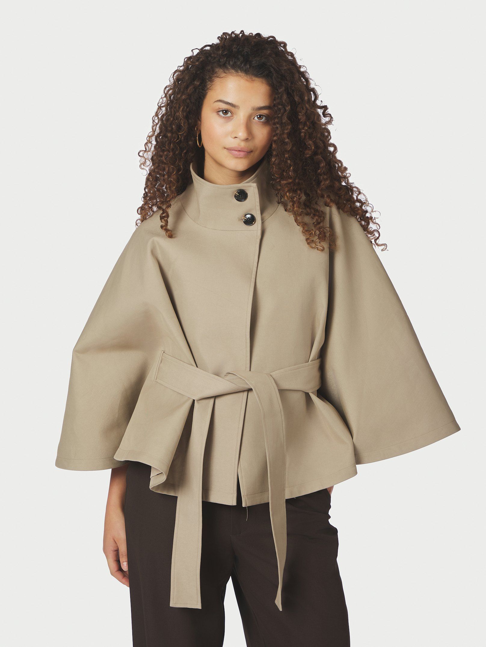 NEO NOIR JACKA ZANNA TRENCH SAND_108233.jpg