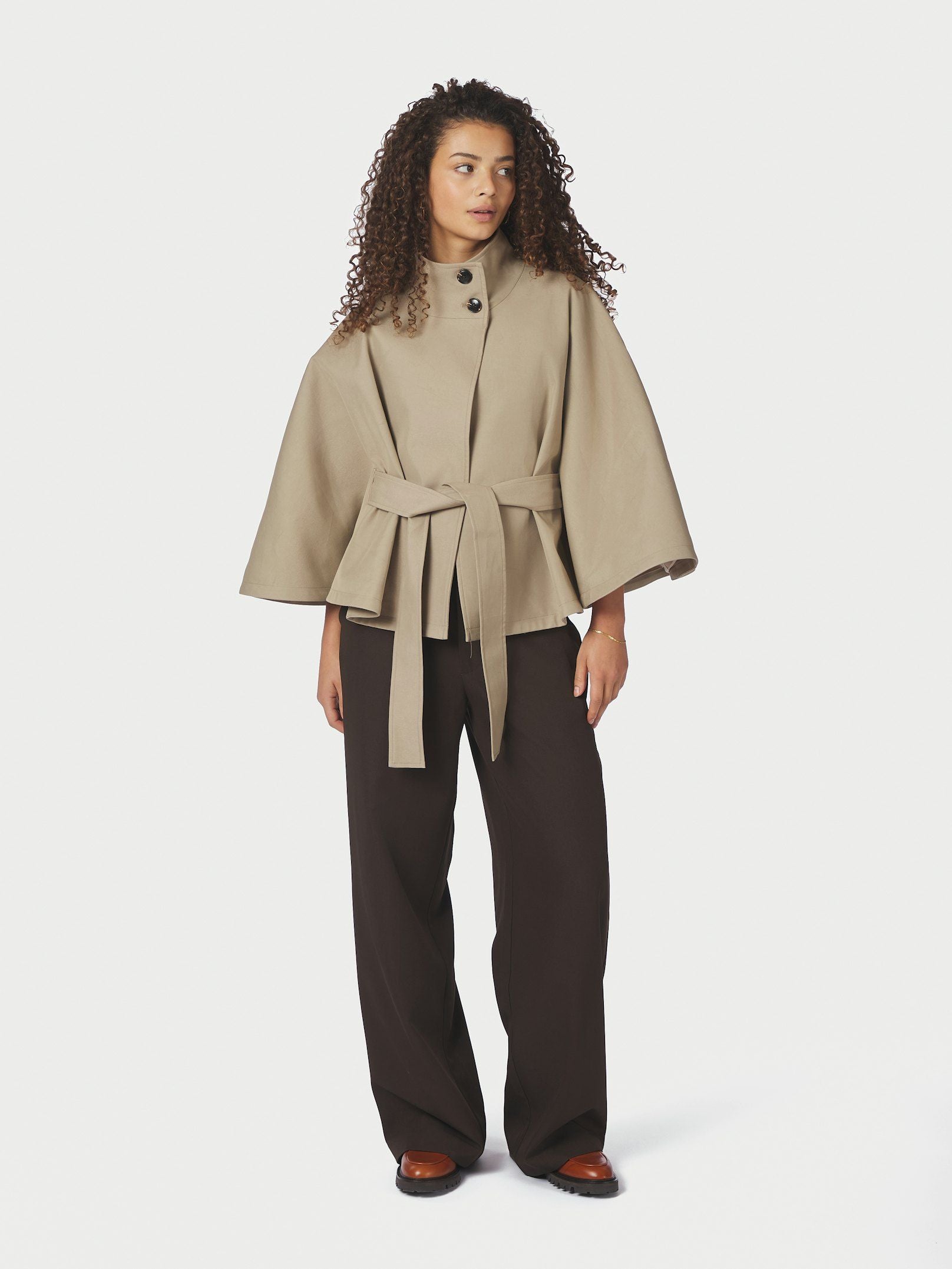 NEO NOIR JACKA ZANNA TRENCH SAND_108234.jpg