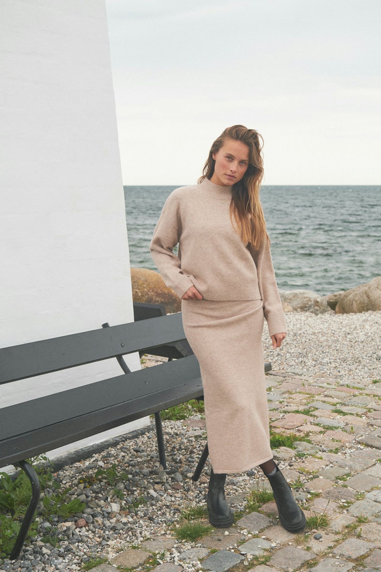 NEO NOIR KJOL ASHANTI KNIT SAND MELANGE_90966.jpg