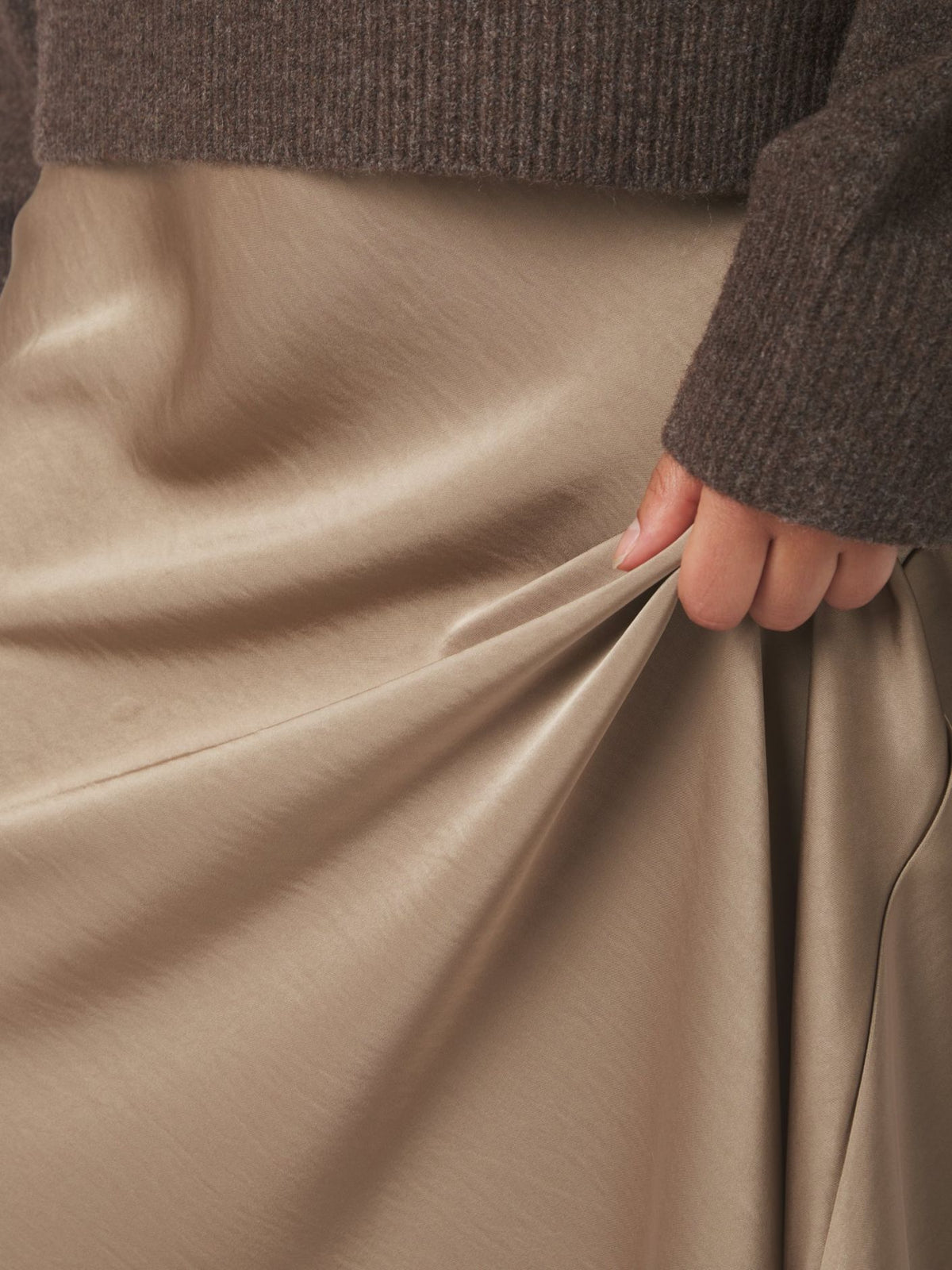 NEO NOIR KJOL BOVARY DARK TAUPE_113802.jpg