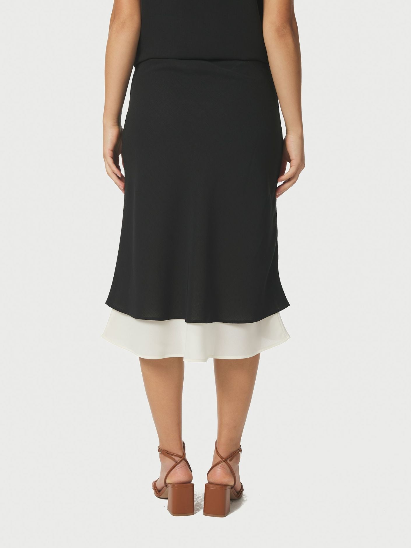 NEO NOIR KJOL ELINOR CHIFFON BLACK_110720.jpg