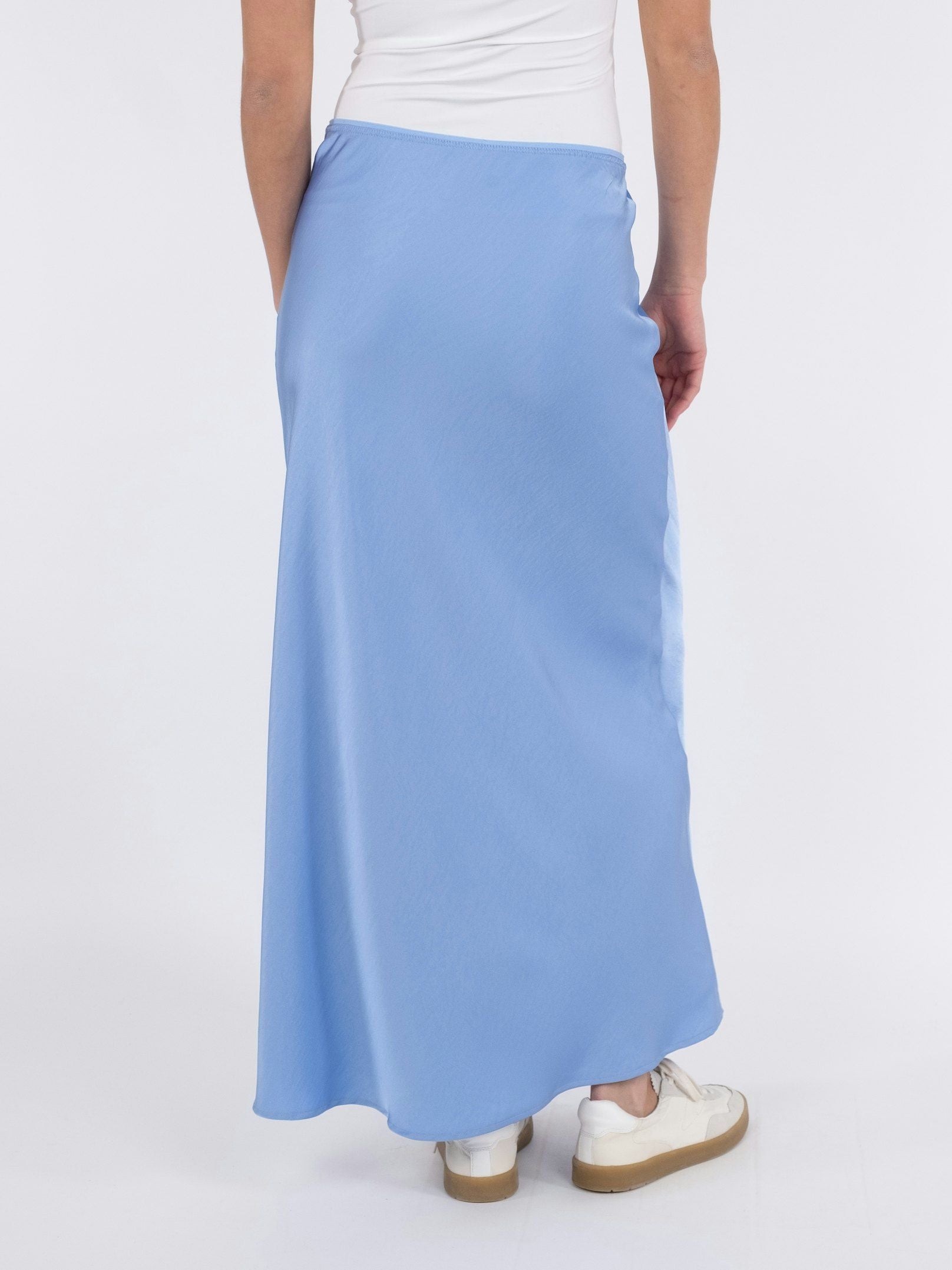 NEO NOIR KJOL VICKY HEAVY SATEEN SMOKE BLUE_89831.jpg