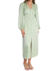 NEO NOIR KLÄNNING ALTO PATTERN SATEEN LIGHT GREEN_108069.jpg